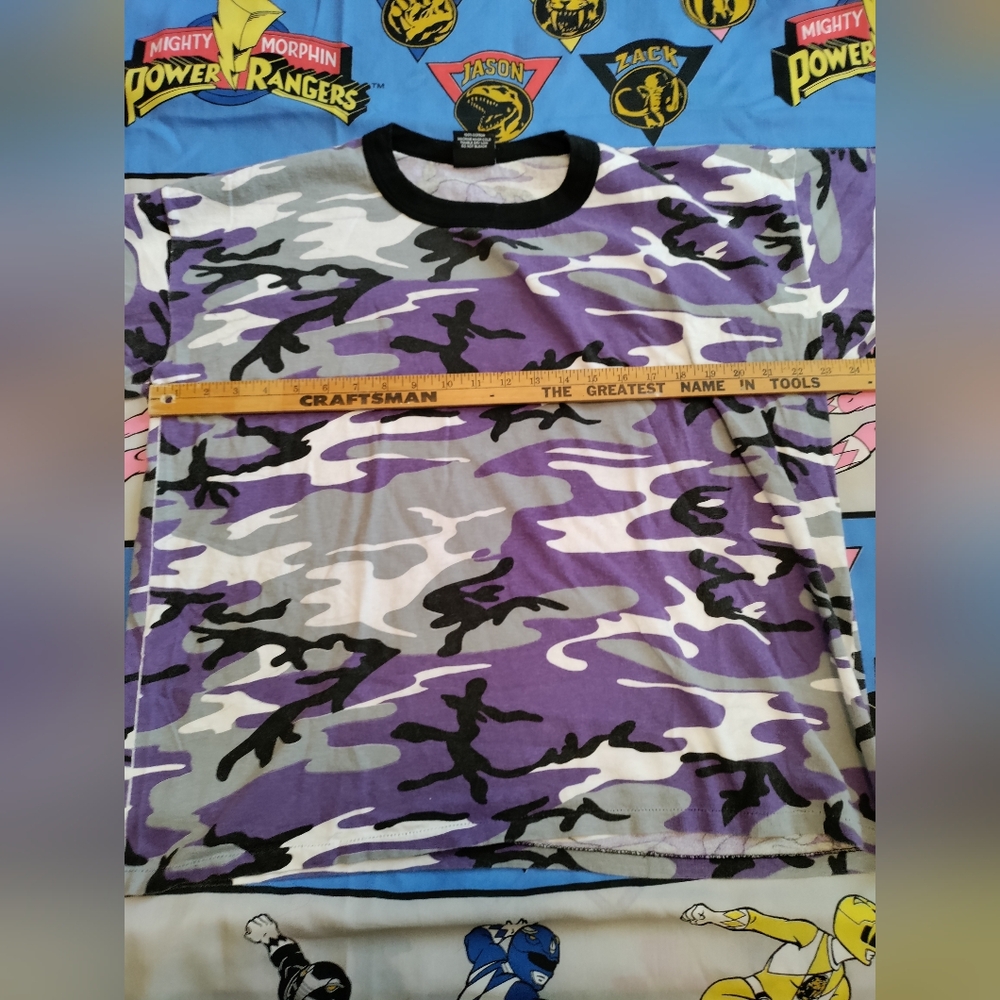 Purple camo single stitch t-shirt size extra large